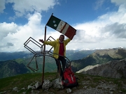 Cavalcata in cresta integrale del MONTE MENNA (1300 m.) con giro ad anello da Pian Bracca (Zorzone di Oltre il Colle) il 13 giugno 2012  - FOTOGALLERY